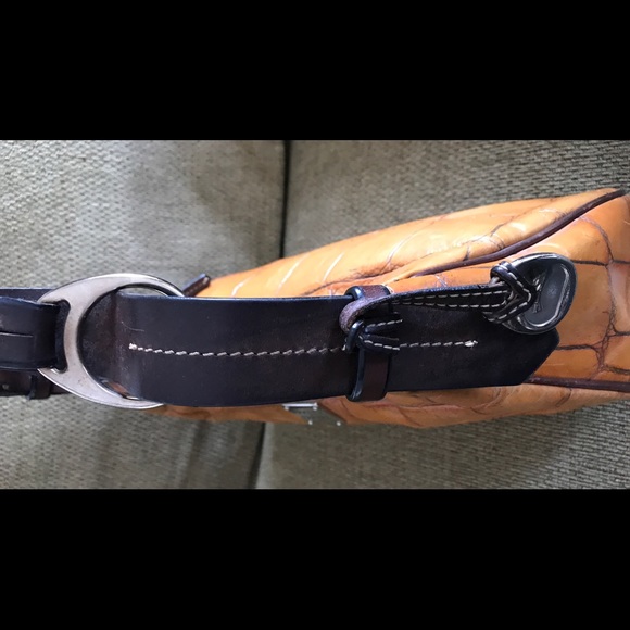 Dooney & Bourke - Picture 3 of 4